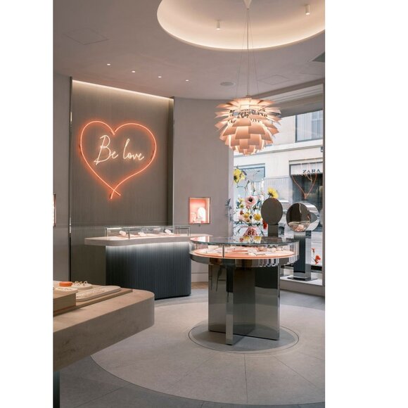 RARE Exclusive Denmark Copenhagen Pandora Gift Jewelry Box BE LOVE - Picture 4 of 10